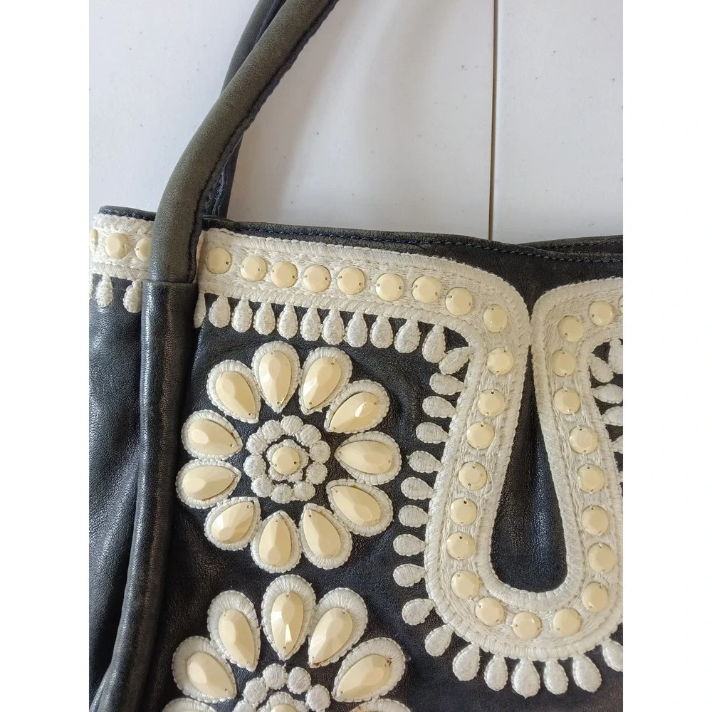 BRIGHTON MASTERPIECE‎  CROWN JEWELL WINSLET EMBROIDERED BEADED HANDBAG